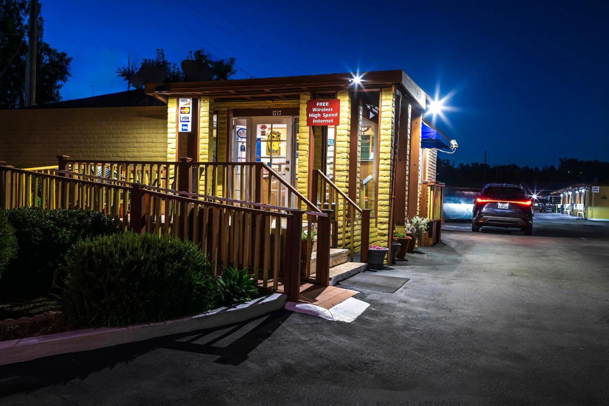 Hitching Post Studios Inn Santa Cruz Exterior foto