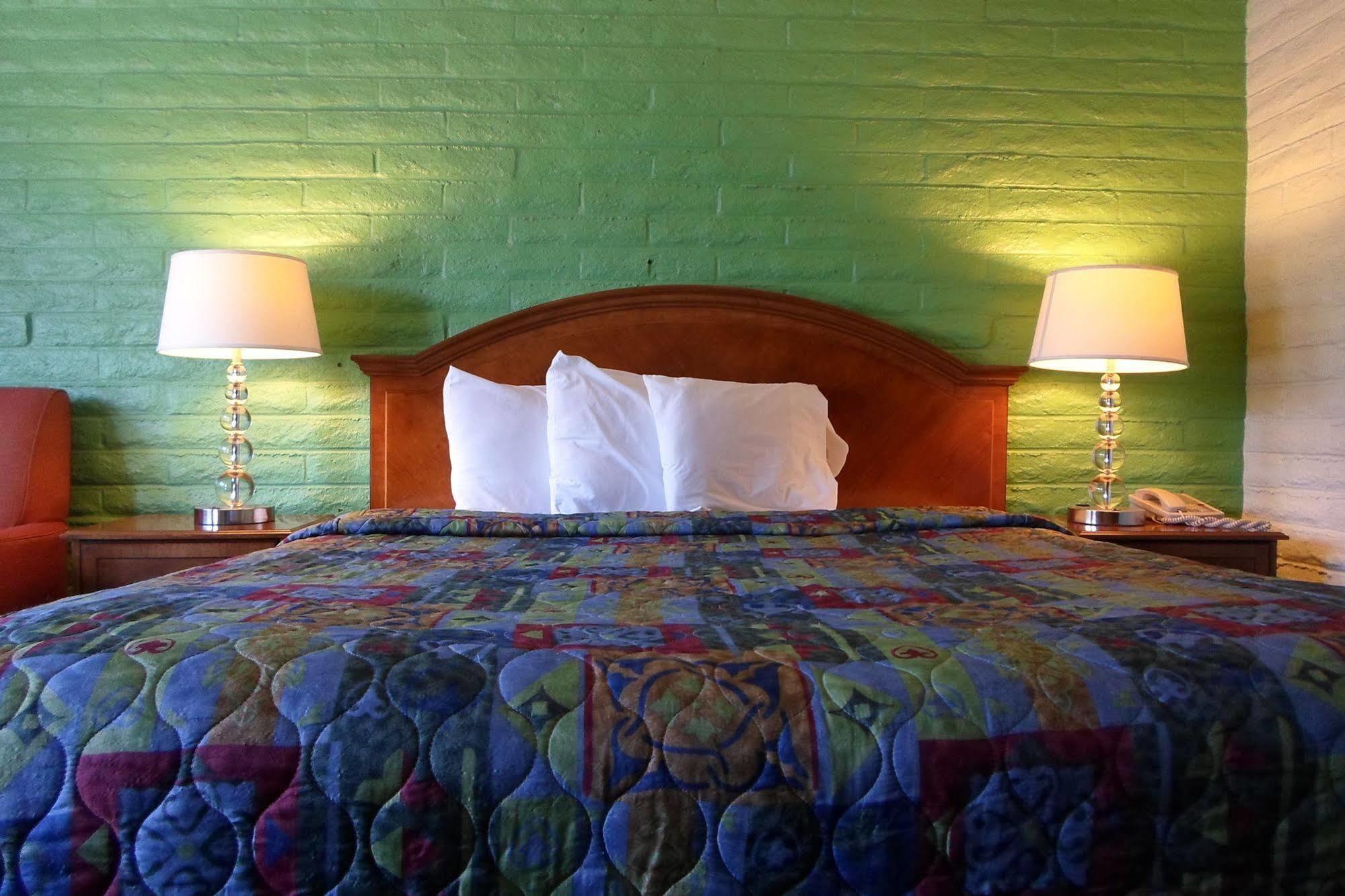 Hitching Post Studios Inn Santa Cruz Exterior foto